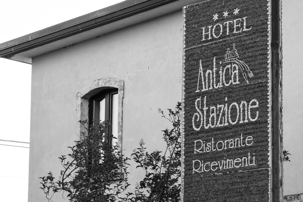 Готель Antica Stazione К'ярамонте-Гульфі Екстер'єр фото